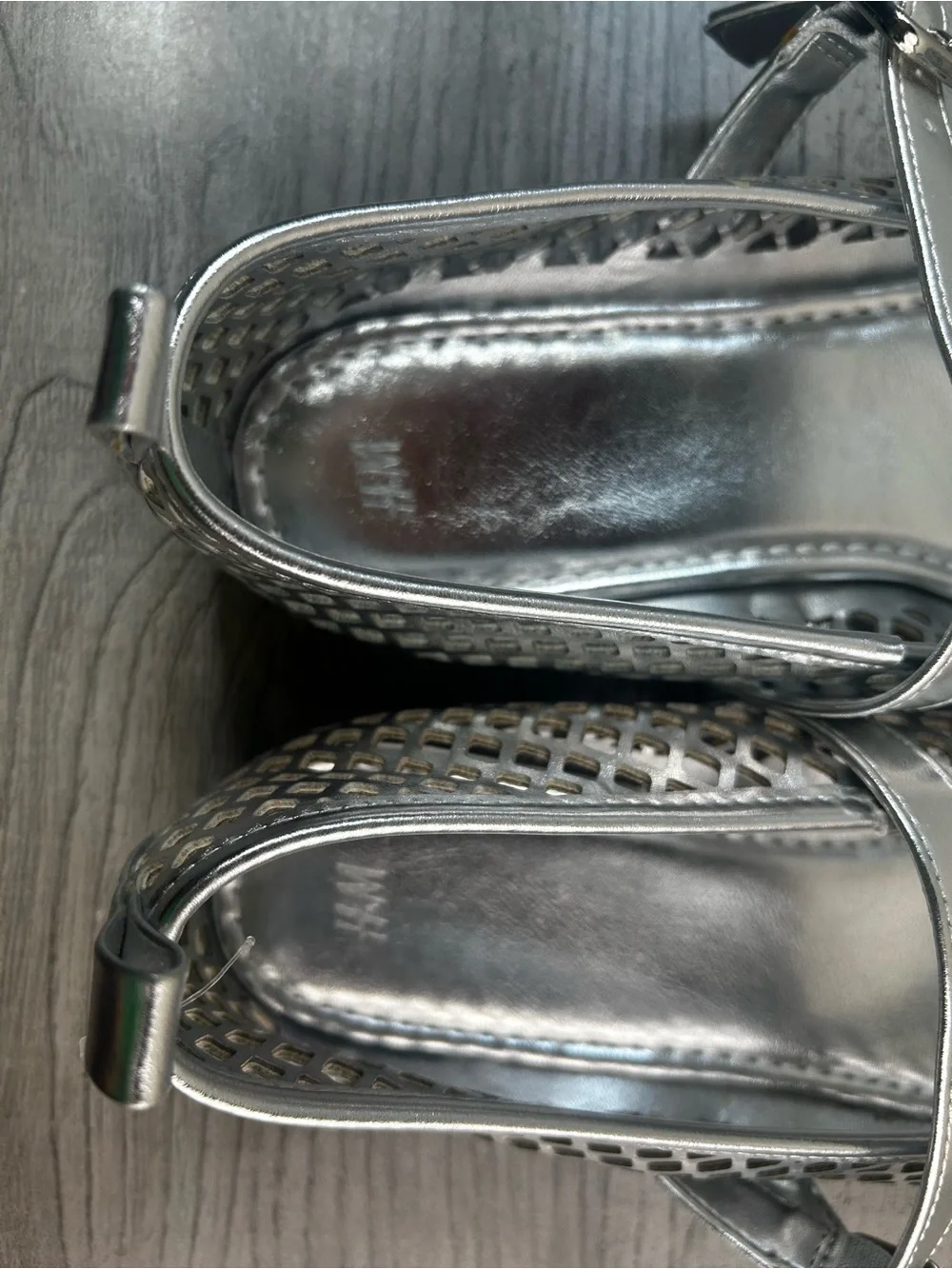 H&M Silver Metallic Mesh Mary Jane Ballet Flats Women’s Size 9 (40) Shoes